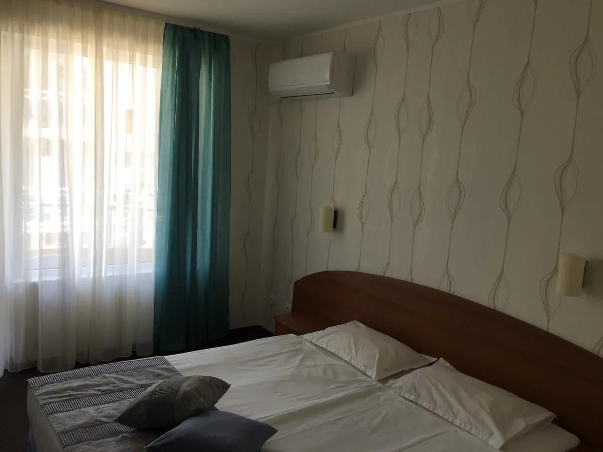 Family Hotel Lazuren Briag Burgas City